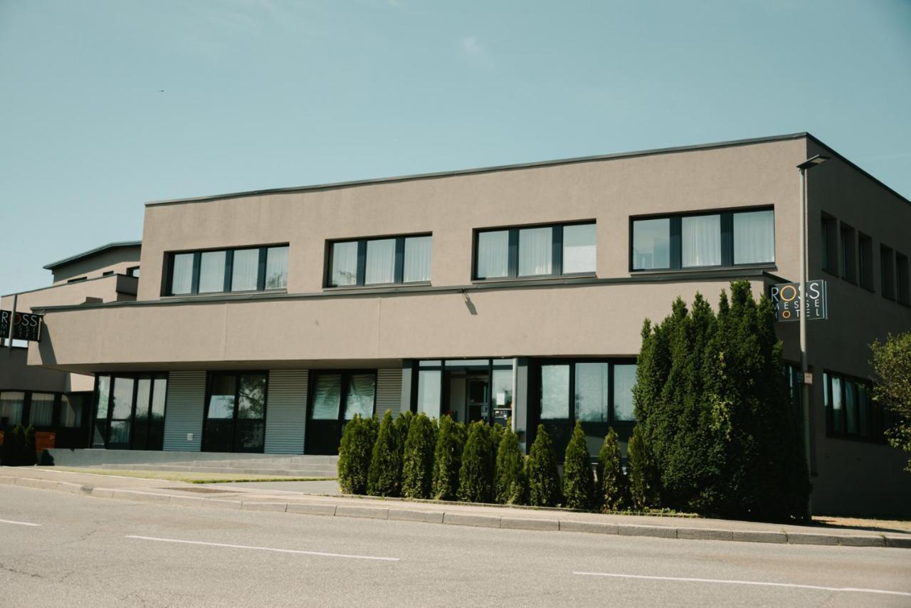 Ross Hotel Щутгарт Екстериор снимка