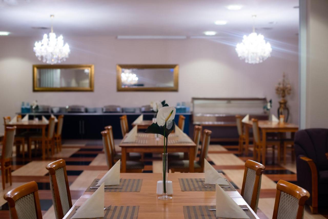 Ross Hotel Щутгарт Екстериор снимка