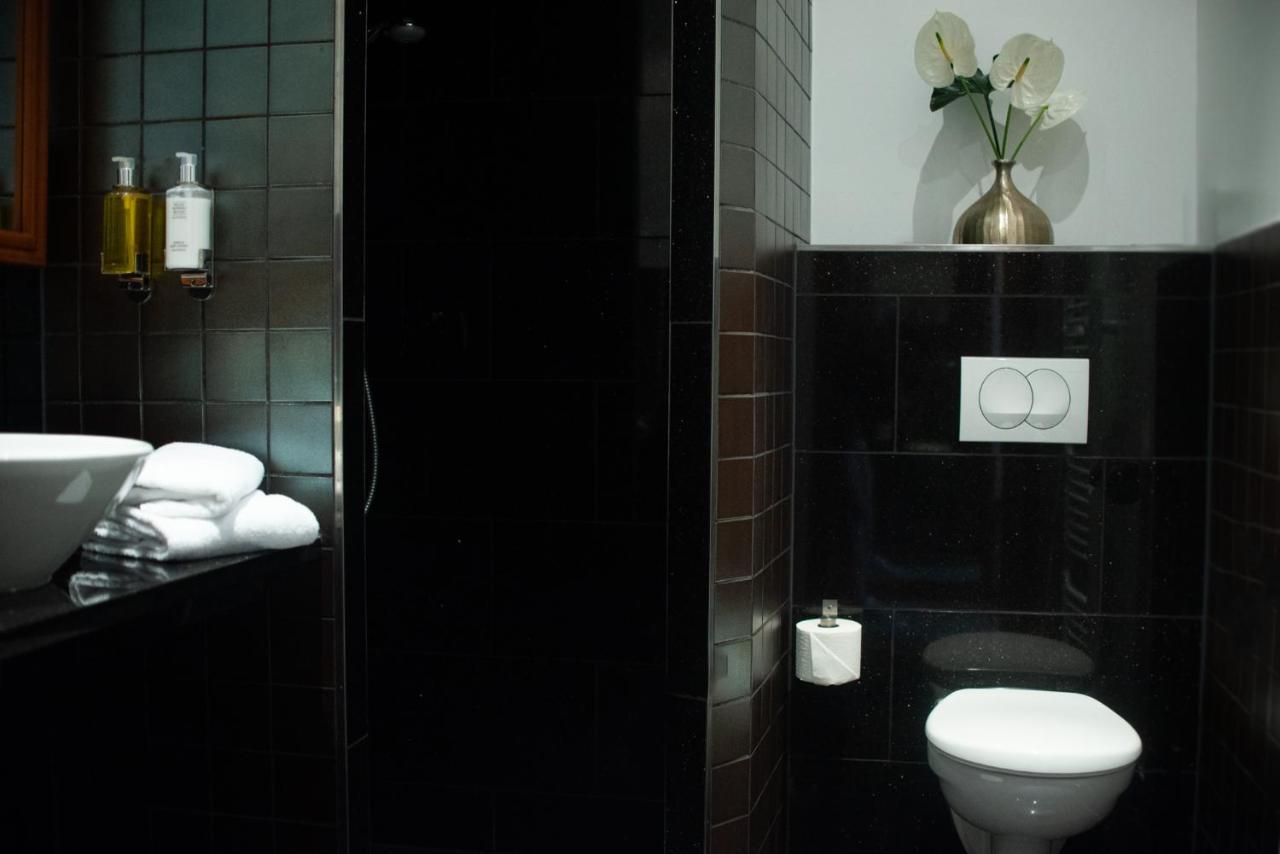 Ross Hotel Щутгарт Екстериор снимка