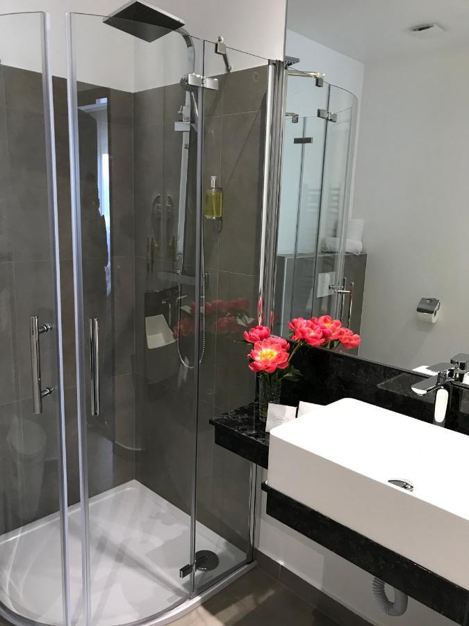 Ross Hotel Щутгарт Екстериор снимка