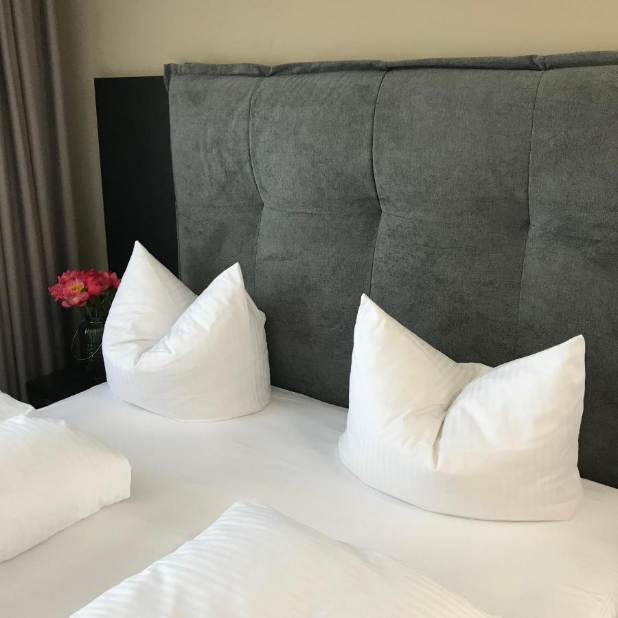Ross Hotel Щутгарт Екстериор снимка
